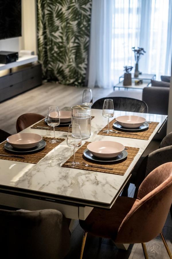 The Lux2 A Gorgeous Apartment Салоники Экстерьер фото