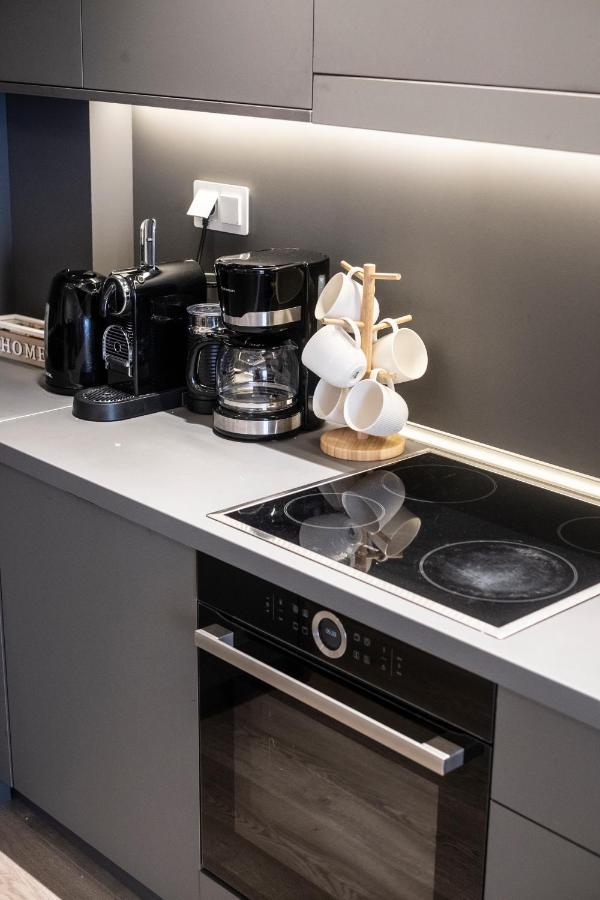 The Lux2 A Gorgeous Apartment Салоники Экстерьер фото
